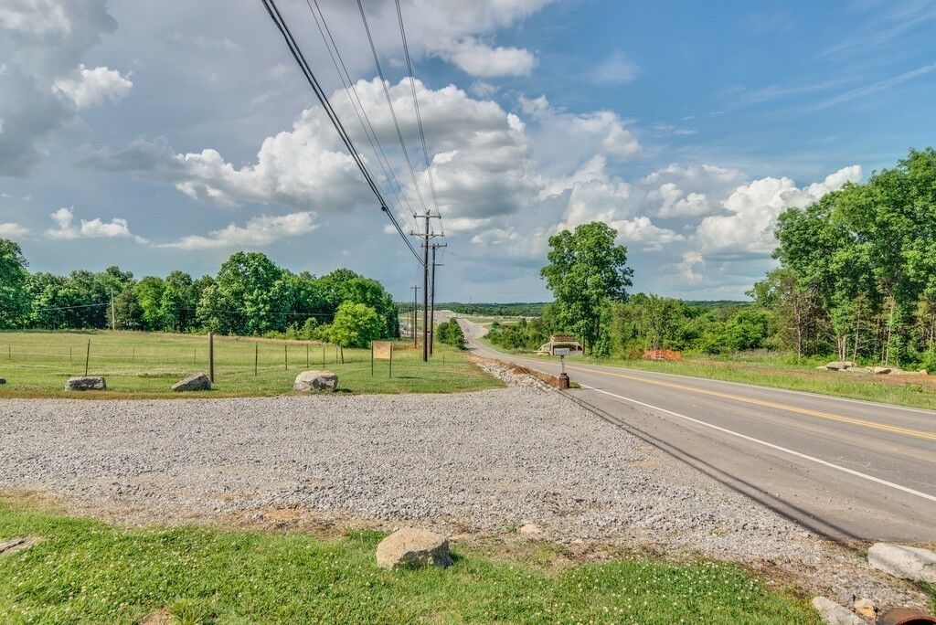 Property Photo: 5292 Beckwith Rd TN 37122