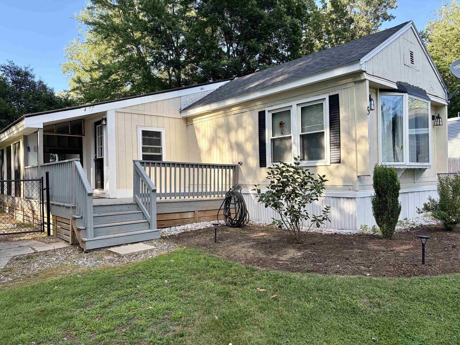 Property Photo: 5 Margaret Avenue NH 03077
