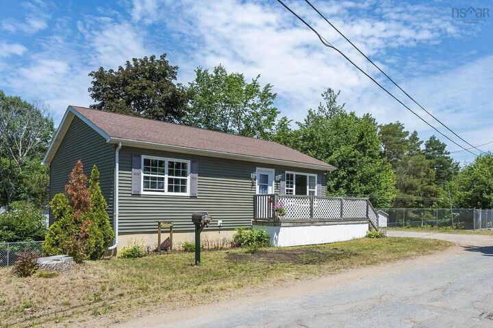 601 Hillcrest Avenue — photo 1