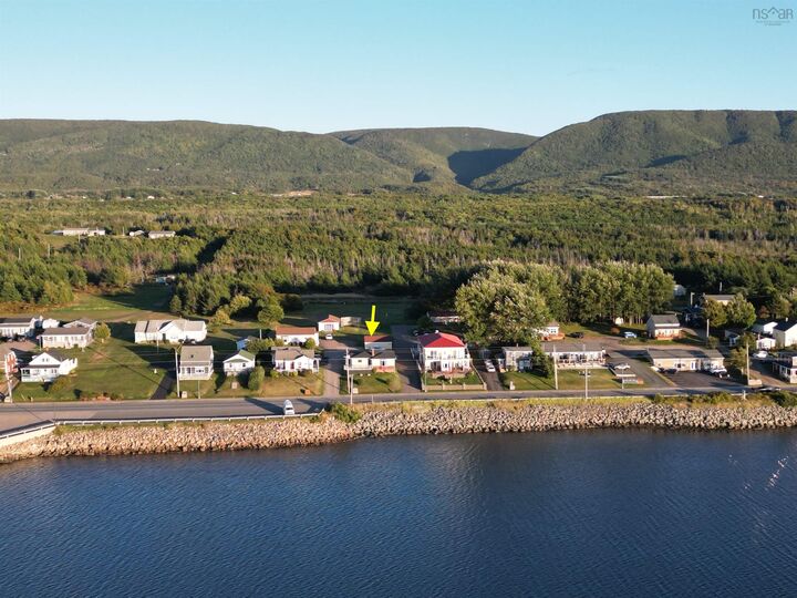 Property Photo:  15052 Cabot Trail Road  NS B0E 1H0 