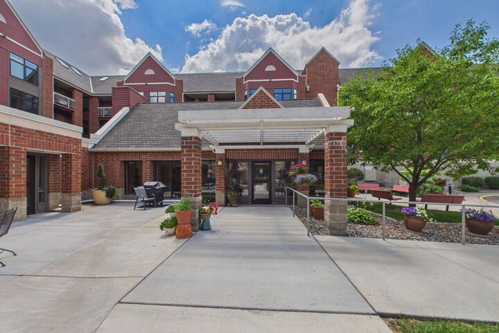 Property Photo: 500 County Road B W 119 MN 55113