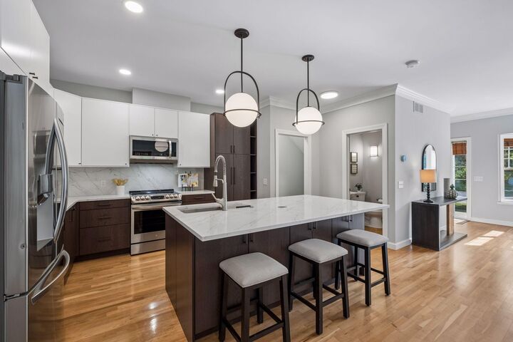 Property Photo: 287 Lexington Parkway S MN 55105