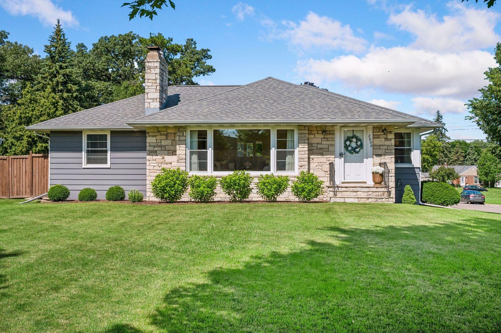 Property Photo:  2800 Utica Avenue S  MN 55416 