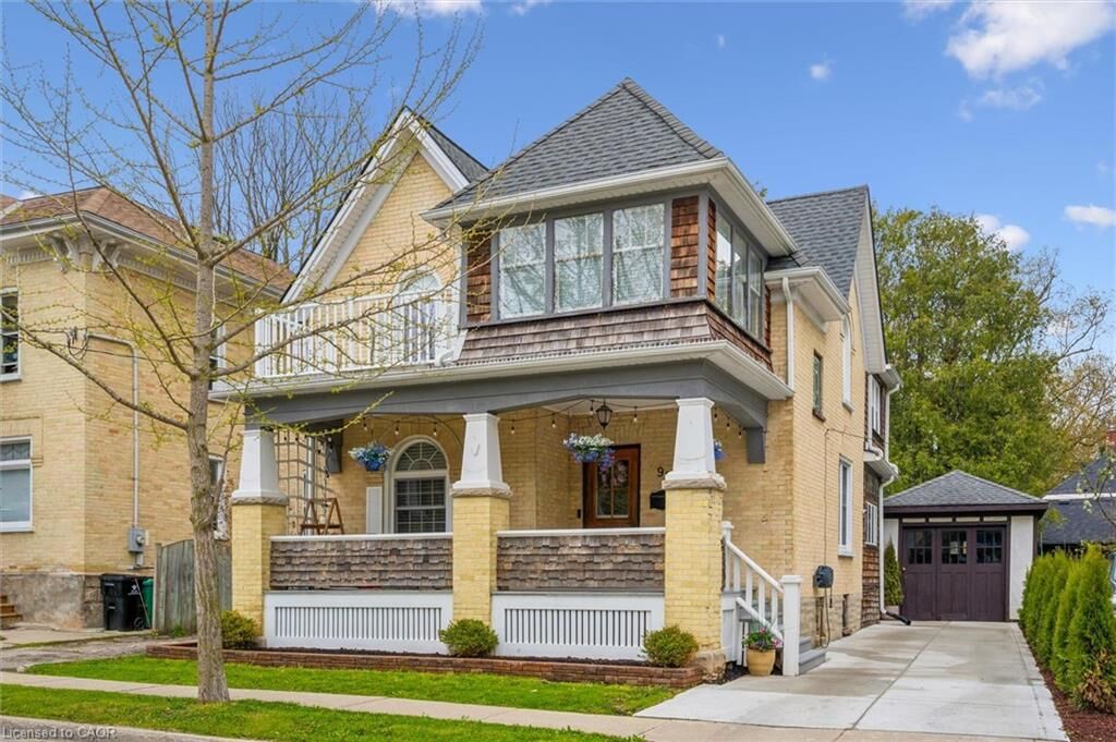 Property Photo:  99 Water Street S  ON N2G 1Z4 