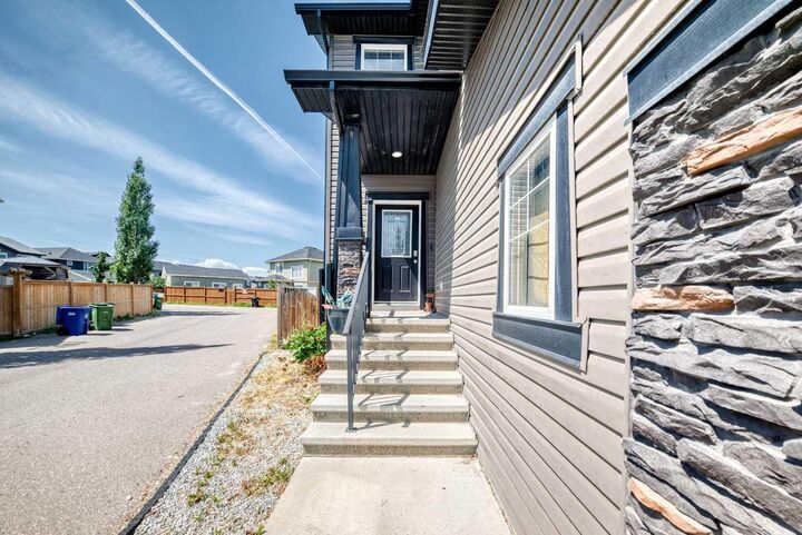 Property Photo: 325 Evanspark Gardens NW AB T3P 0G6