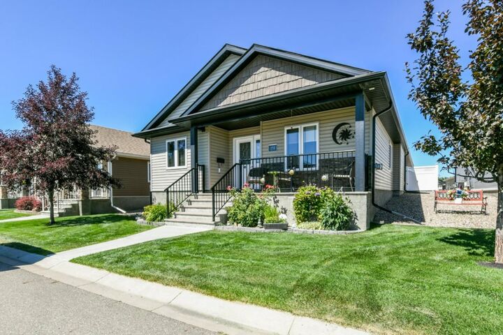 Property Photo: 159 Chartwell Row SE AB T1B 0E4