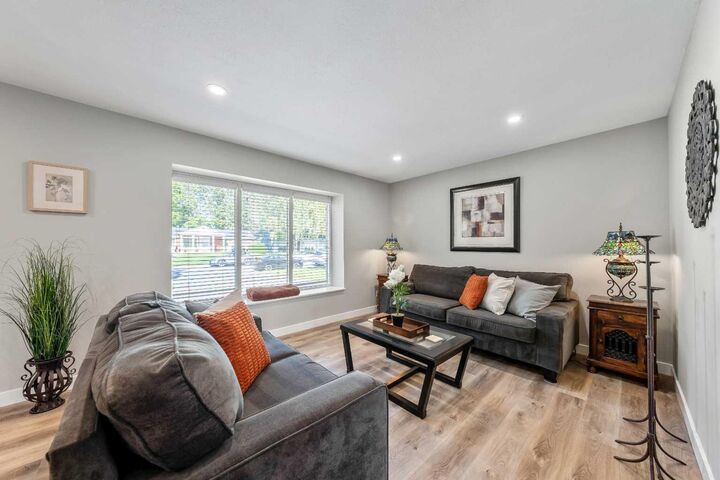 Property Photo: 10423 Mapleridge Crescent SE AB T2J 1Y8