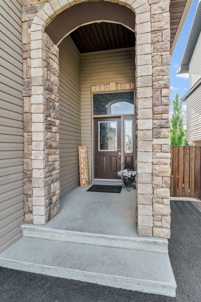 Property Photo: 30 Vista Close SE AB T1B 0A9