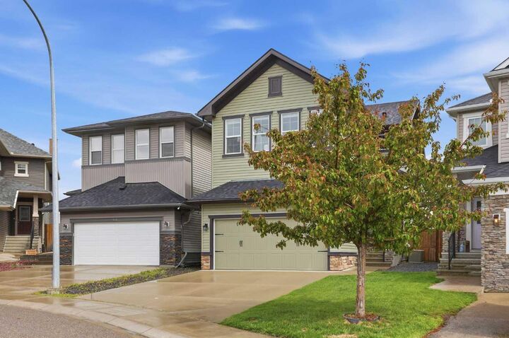 Property Photo:  109 Evansdale Landing NW  AB T3P 0C7 