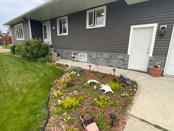 Property Photo: 1513 Westview Drive AB T0M 0K0
