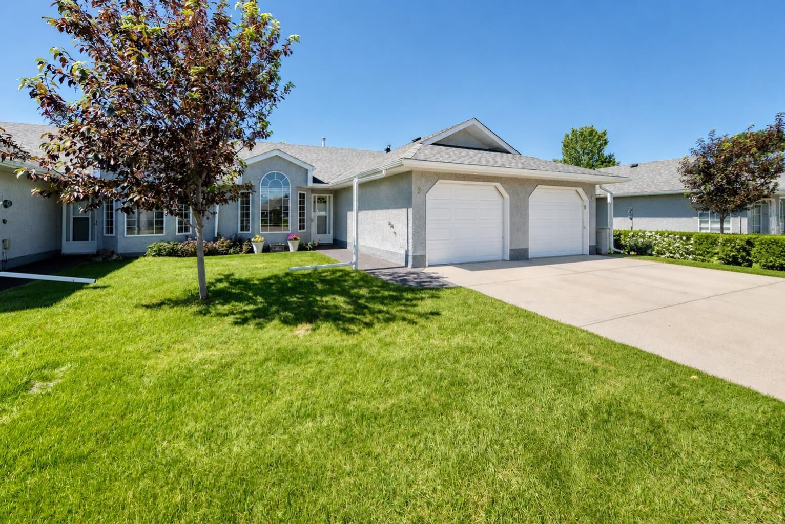 Property Photo: 3 Parklane Place AB T1P 1K7