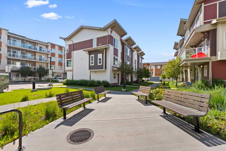 209 Harvest Hills Common NE — photo 1
