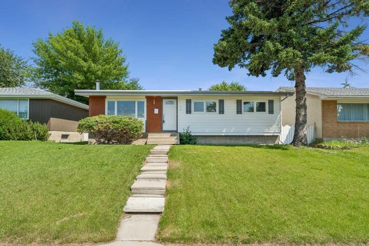 Property Photo: 916 Mayland Drive NE AB T2E 6C4