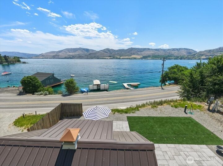 Property Photo:  416  State Route 150  WA 98831 