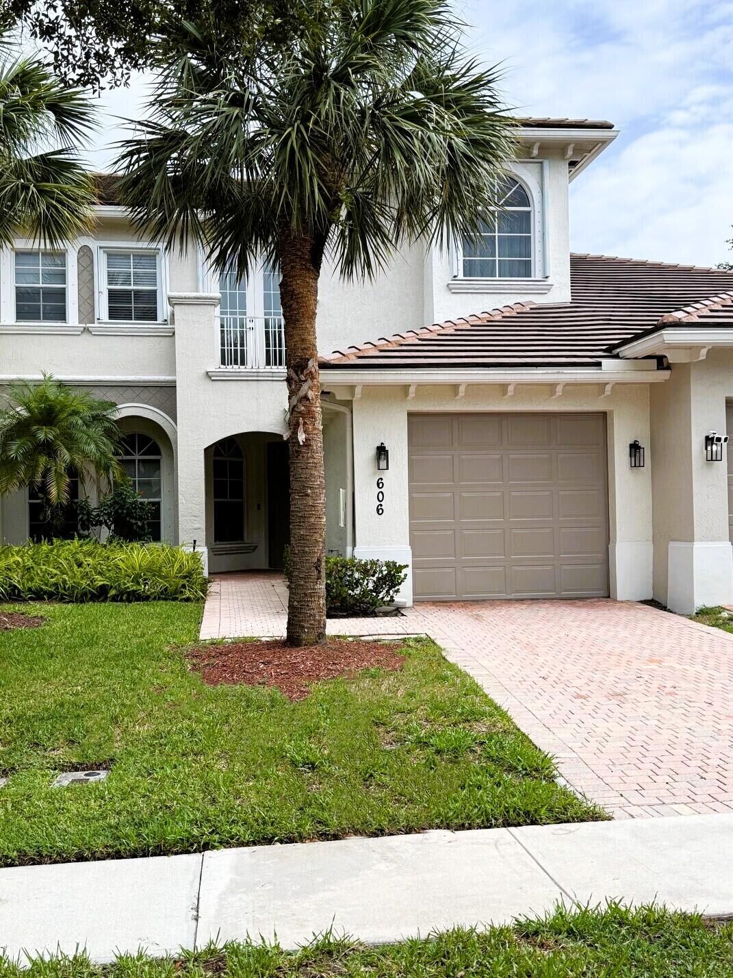 Property Photo:  6379 Bella Circle W 606  FL 33437 