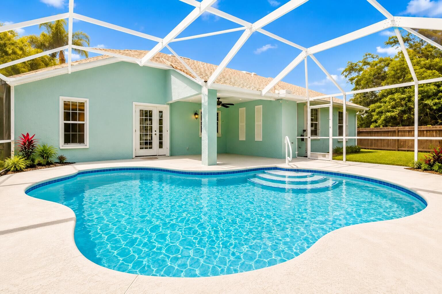 Property Photo:  402 SE Strait Avenue  FL 34983 