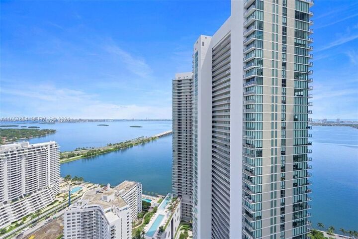 Property Photo: 501 NE 31st Street 3804 FL 33137