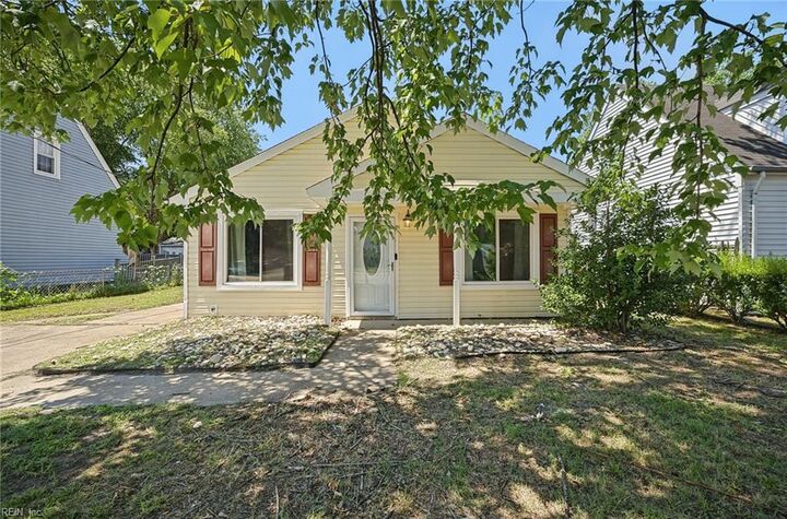 Property Photo: 1817 Sparrow Rd VA 23320