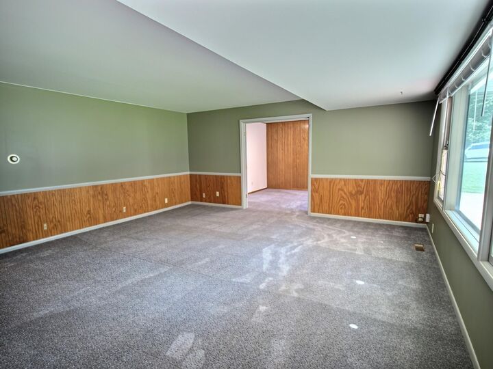 Property Photo:  1420 Lawndale Ave  KS 67042 