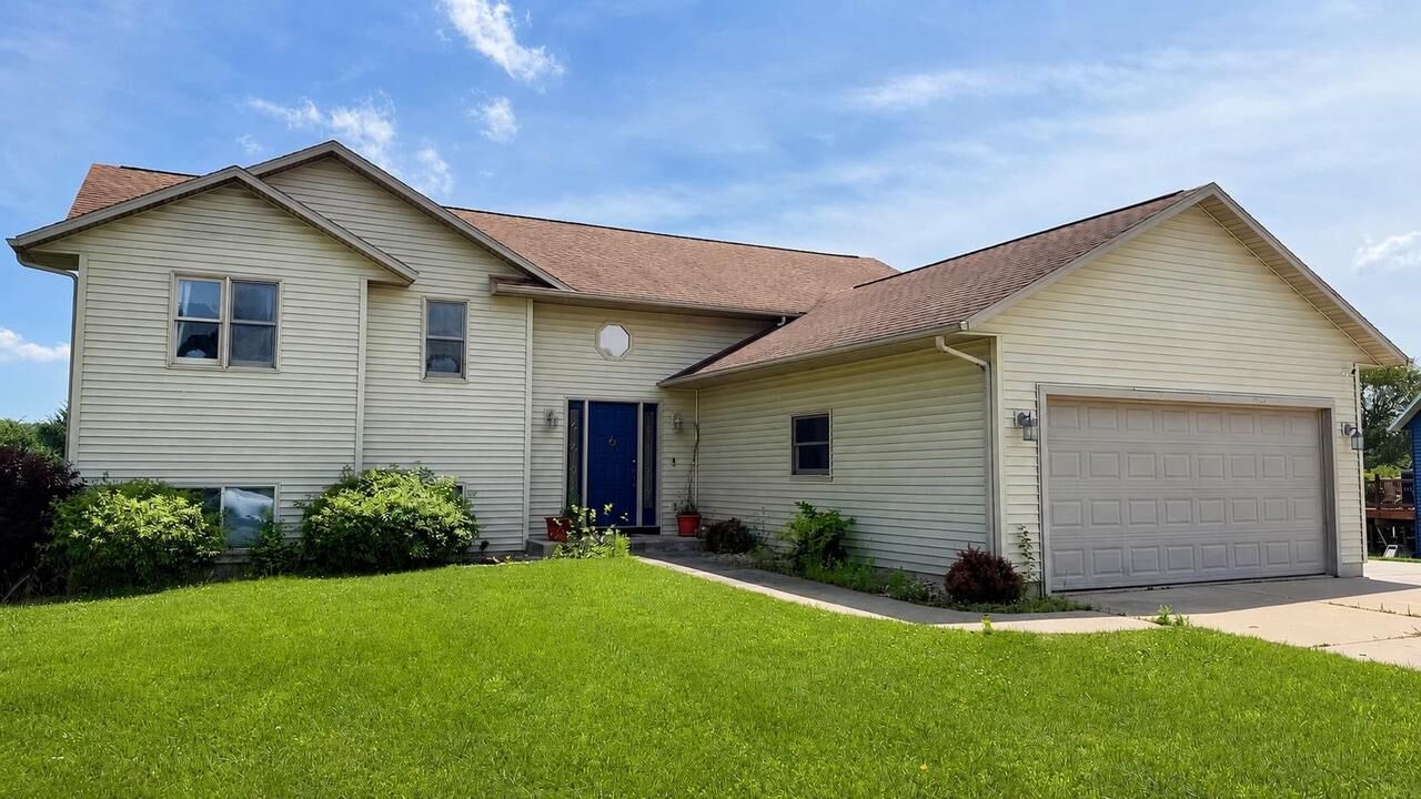 Property Photo: 23 Jaz Circle WI 53959