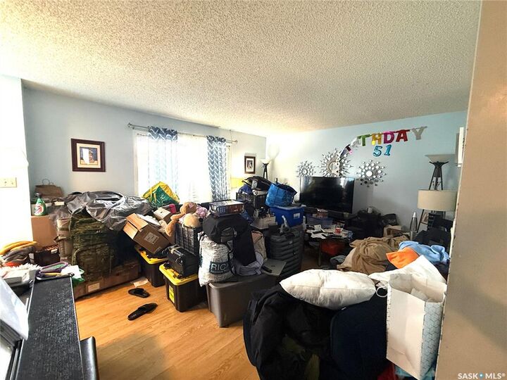 Property Photo:  350 Rose Street  SK S4R 1Z1 