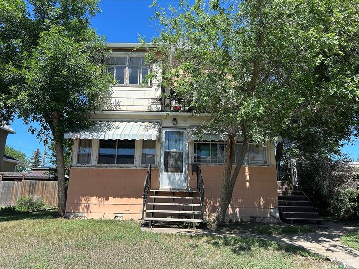 Property Photo:  168 Athabasca Street W  SK S6H 2B7 
