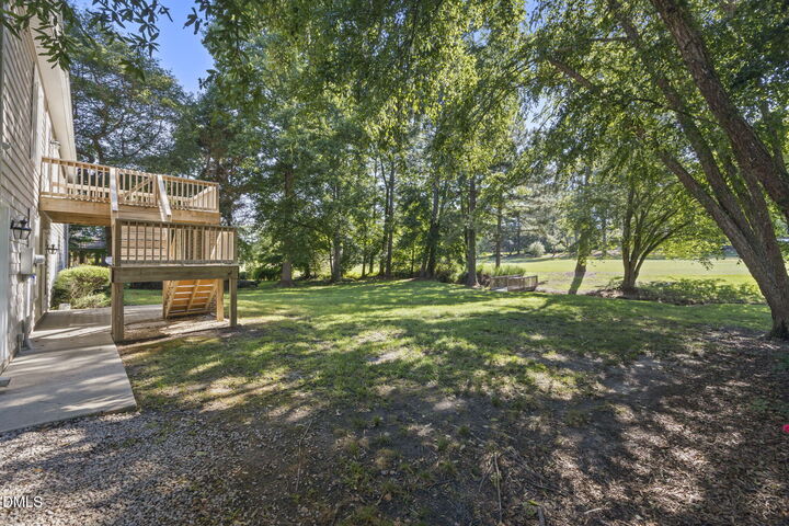Property Photo: 5829 Bluejay Drive NC 27332