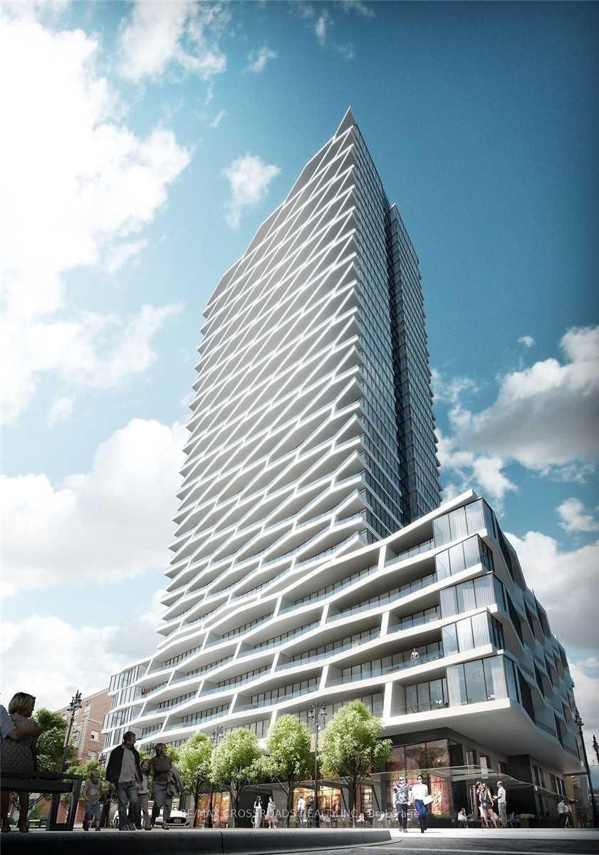 Property Photo: 85 Wood Street 1605 ON M4Y 0E9