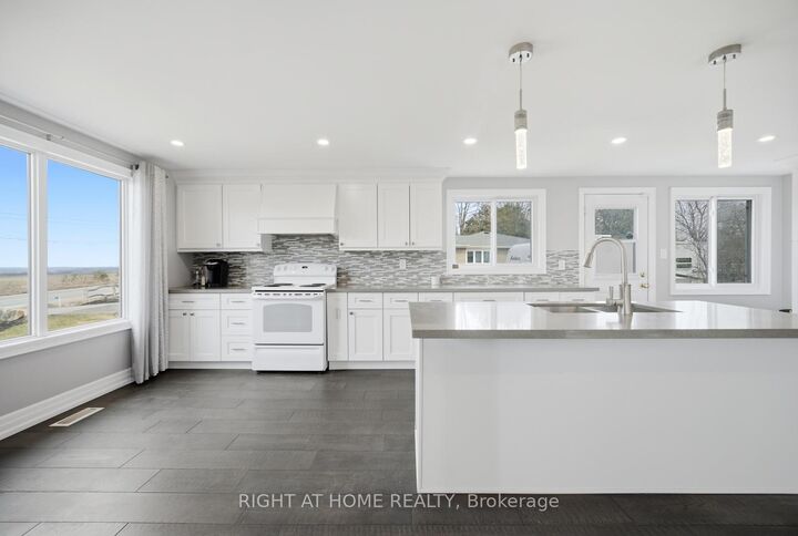 Property Photo:  5885 7th Line  ON L0G 1A0 
