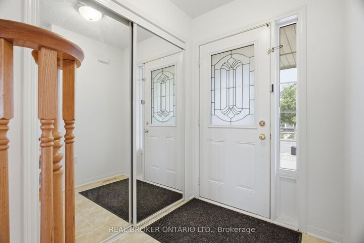 Property Photo:  35 Bonavista Drive  ON L6X 0N2 