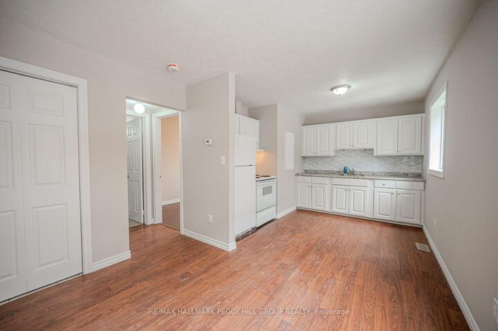 Property Photo:  88 Wyandotte Street Main  ON L3V 5N1 