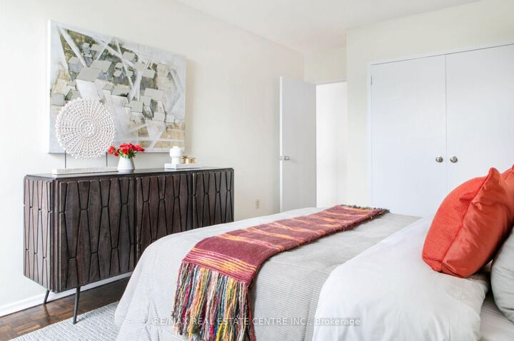 Property Photo:  50 Graydon Hall Drive 316  ON M3A 3A5 