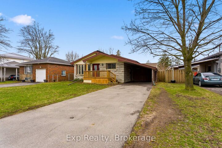 Property Photo:  10 Plaza Square  ON K8N 4J3 