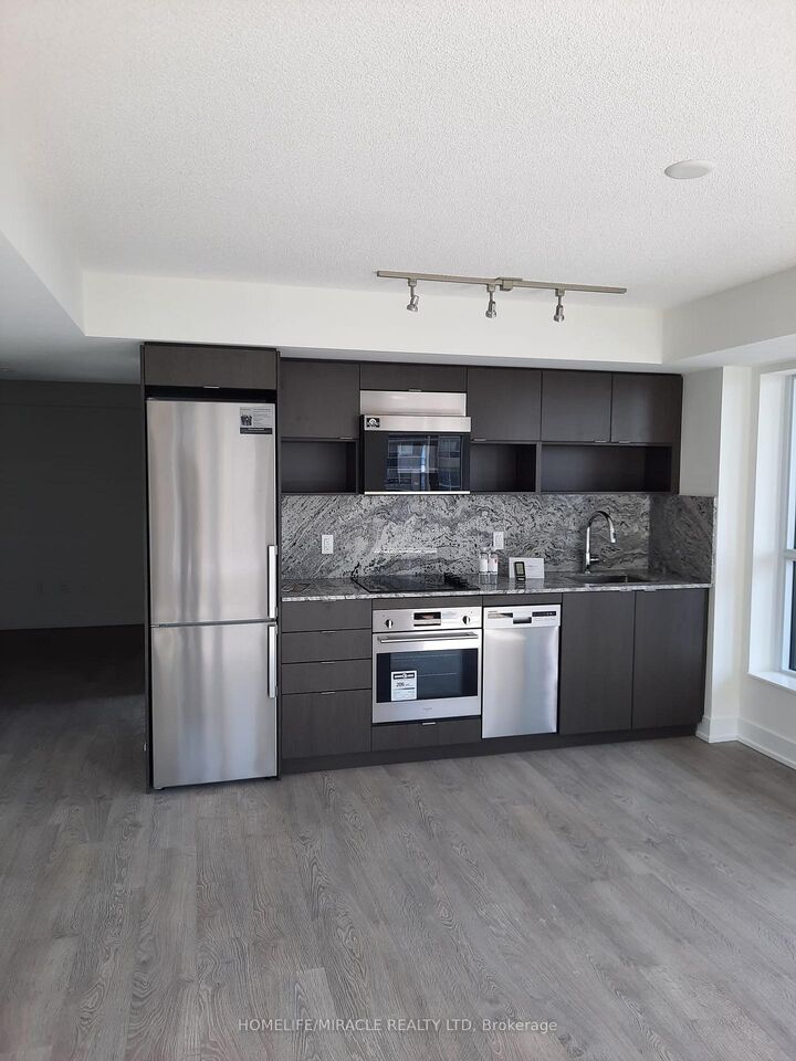 Property Photo:  9 Mabelle Avenue 2523  ON M9A 4Y1 
