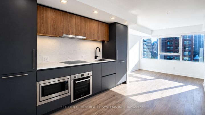 Property Photo: 609 Sherbourne Street 1003 ON M4X 0A4
