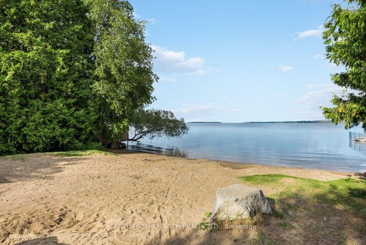 Property Photo: 922 Elizabeth Avenue ON L0L 1W0