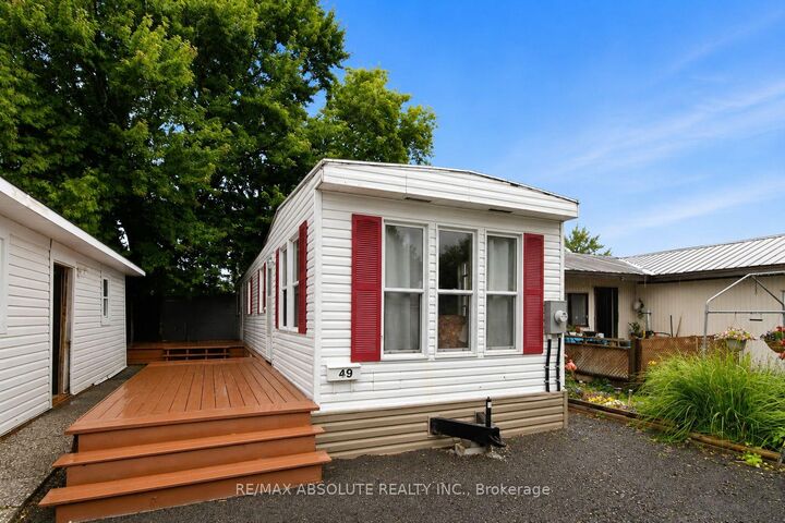 Property Photo: 3535 St. Joseph Boulevard 49 ON K2H 8S1