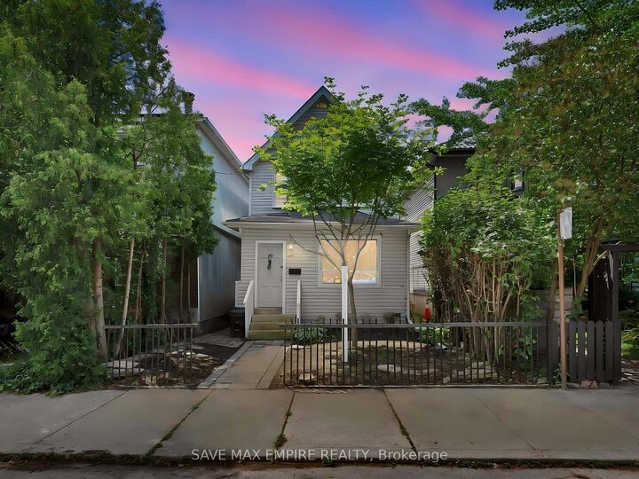Property Photo: 19 Minto Street ON M4L 1B5