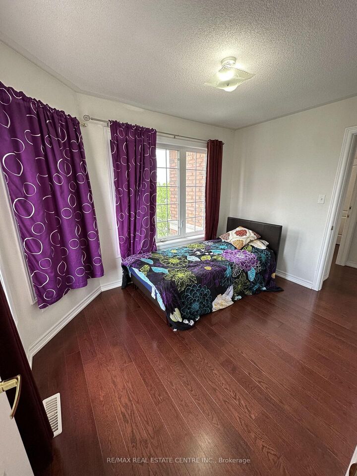 Property Photo:  29 October Place 1A &Amp 1B  ON L6Y 0R6 
