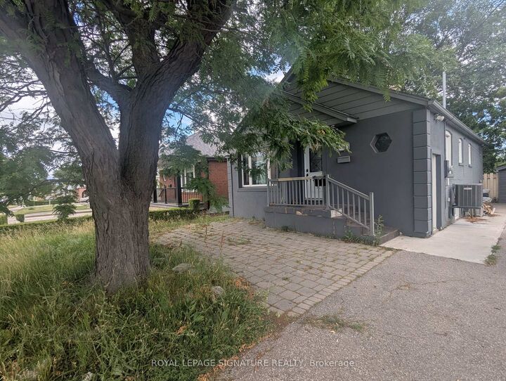 Photo de la propriété:  2159 Kipling Avenue 2  ON M9W 4K7 