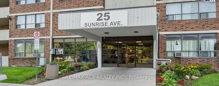 Property Photo:  25 Sunrise Avenue 506  ON M4A 2S2 