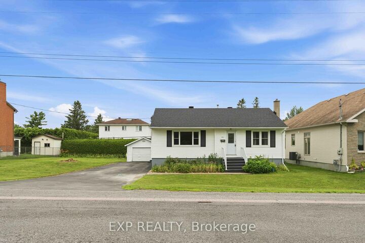 1613 Queensdale Avenue — photo 1