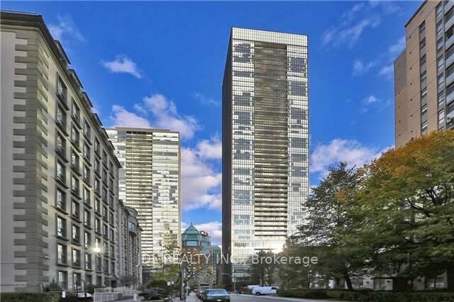 Property Photo:  101 Charles Street E 2810  ON M4Y 1V2 