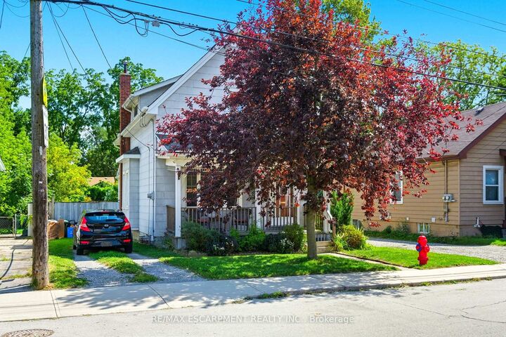 Property Photo: 157 East 5th Street ON L9A 2Z7