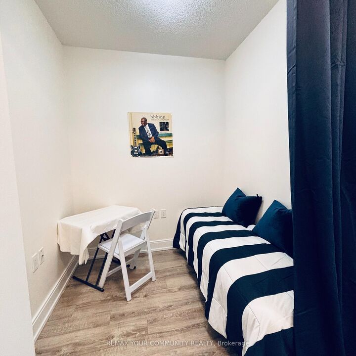 Property Photo:  9600 Yonge Street 318B  ON L4C 0X3 
