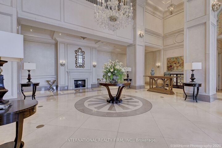 Property Photo:  9255 Jane Street 1105  ON L6A 0K1 