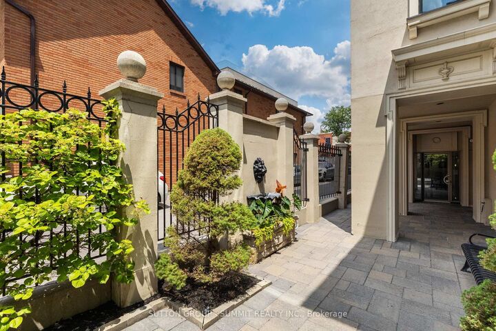 Property Photo:  415 Locust Street 602  ON L7S 2J2 