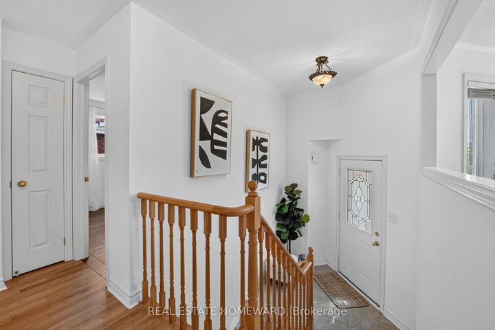 Property Photo: 26 Nicole Marie Avenue ON L4M 6Y8