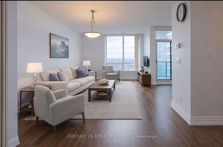 7165 Yonge Street Ph 09 — photo 1