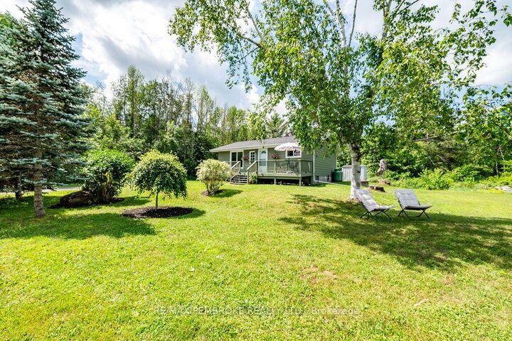 Photo de la propriété: 1369 B Greenwood Road ON K8A 6W3